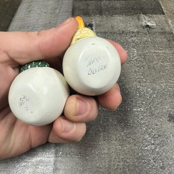 2 Mexican Tonala Hatching Egg Birds 1.5” Tall - Picture 5 of 8